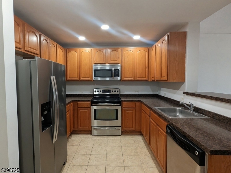 Skyview at Carriage City Pl - Residential Lease