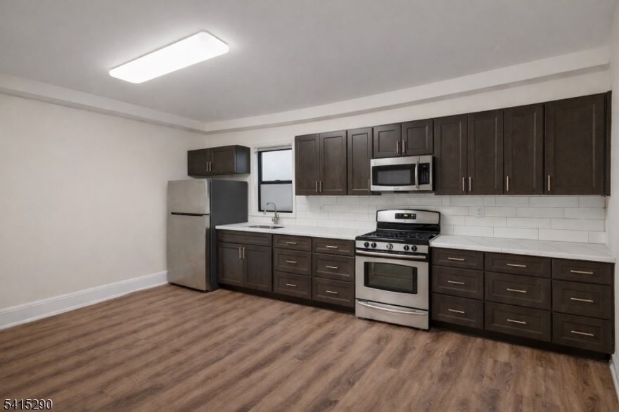 Renovated apartment located in Newark. Spacious layout with 3 bedrooms and 1 bathroom. Bright living area, updated kitchen and bathroom. Conveniently located near transportation, schools, shopping, and major highways. On-street parking available. Immediate occupancy.