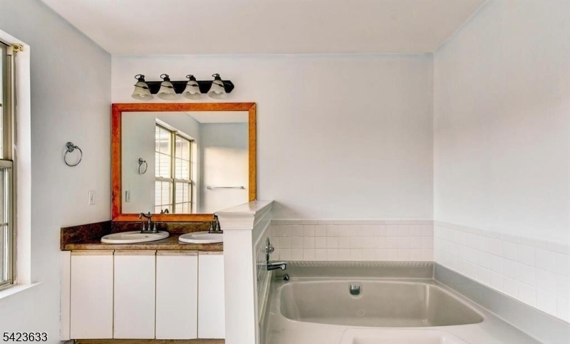 Renaissance Walk - Residential