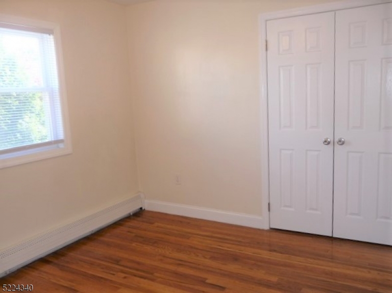 VALLEY TERRACE - Residential Lease