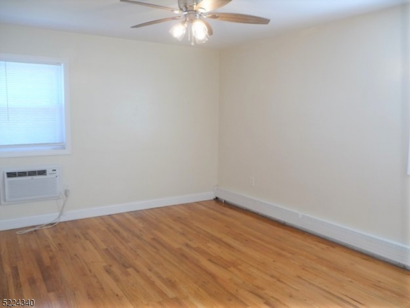 VALLEY TERRACE - Residential Lease