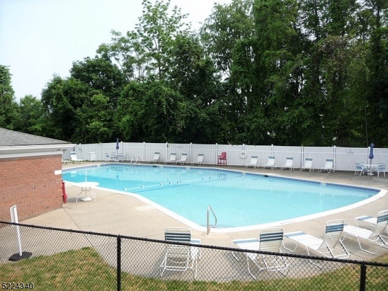 VALLEY TERRACE - Residential Lease