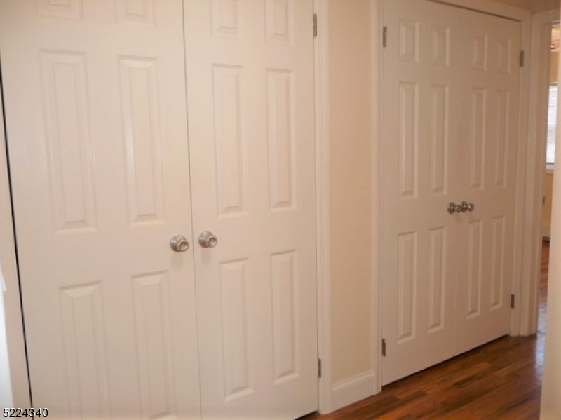 VALLEY TERRACE - Residential Lease