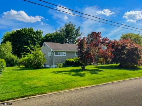 624 Youngs Rd, Lopatcong Twp., NJ 08865 - MLS#: 3900935