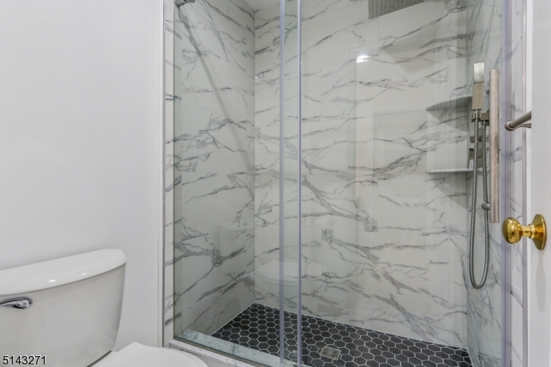 Stone Run 2 - Residential Lease