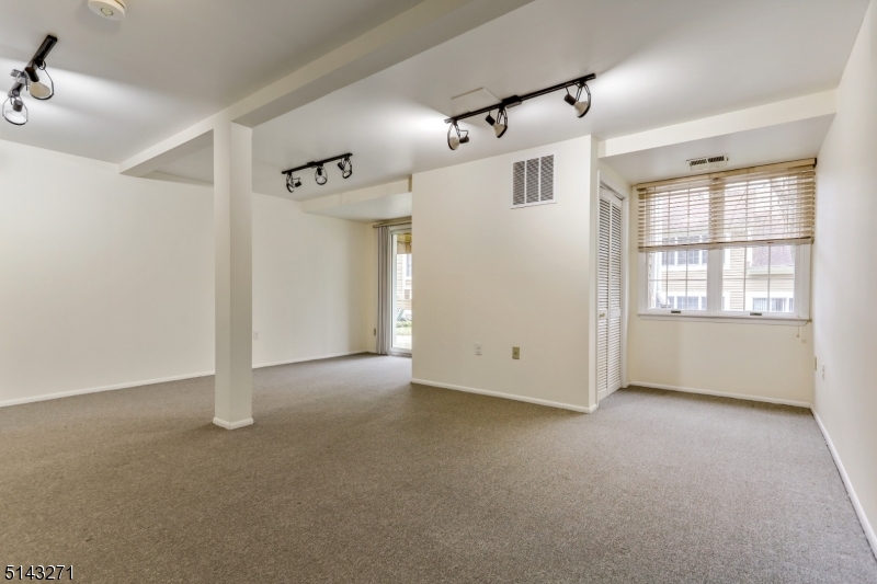 Stone Run 2 - Residential Lease