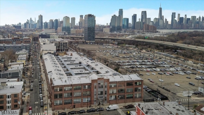 Bergen Lafayette - Residential