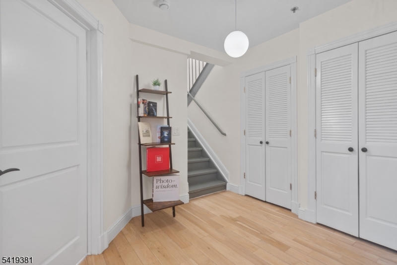 Bergen Lafayette - Residential