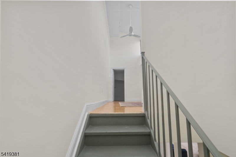 Bergen Lafayette - Residential