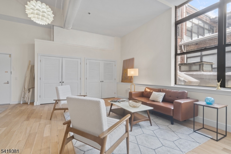 Bergen Lafayette - Residential