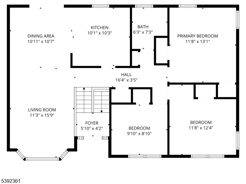 Main image without alt text