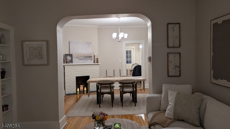 Convenient to Train & South - Residential Lease