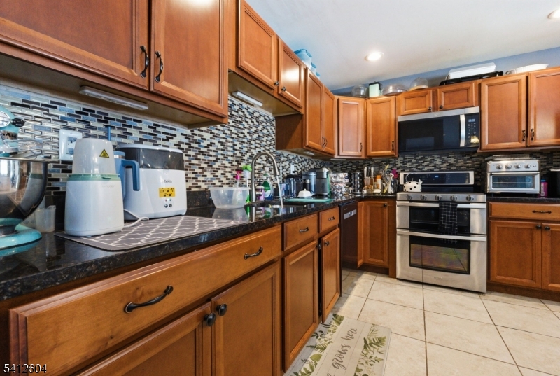 Ridgefield Commons - Residential