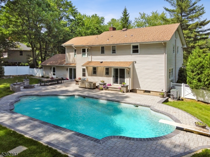 Riker Hill - Residential