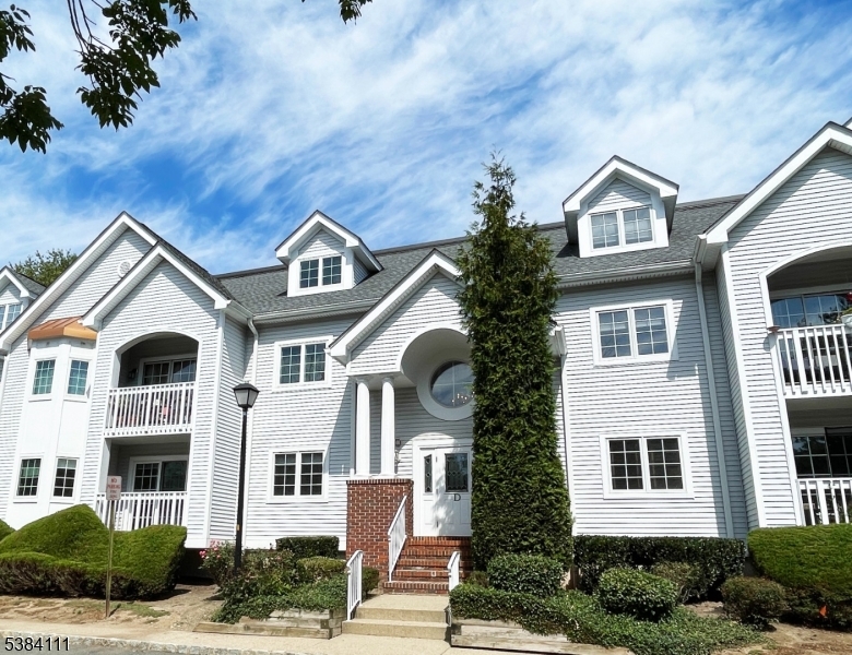 James Street Commons - Residential Lease