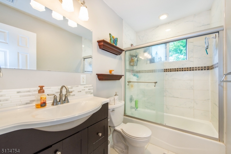 Pompton Plains - Residential