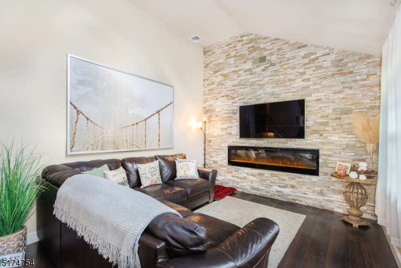 Pompton Plains - Residential