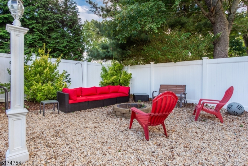 Pompton Plains - Residential