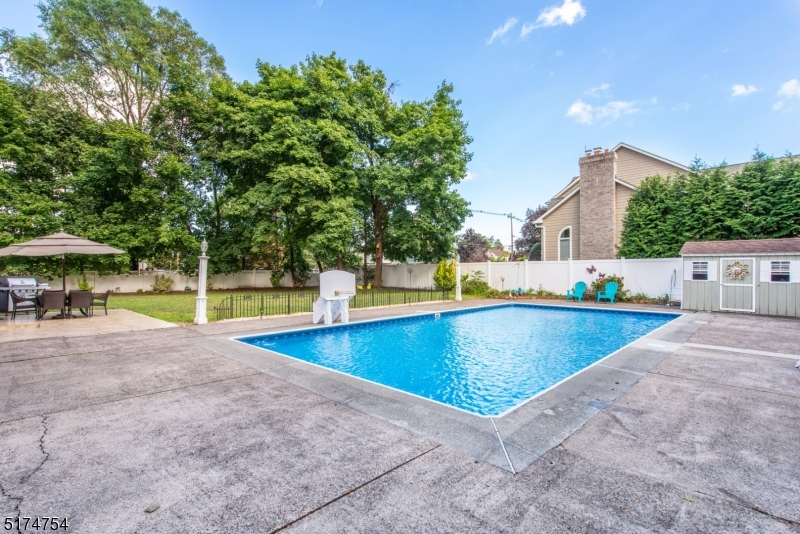 Pompton Plains - Residential