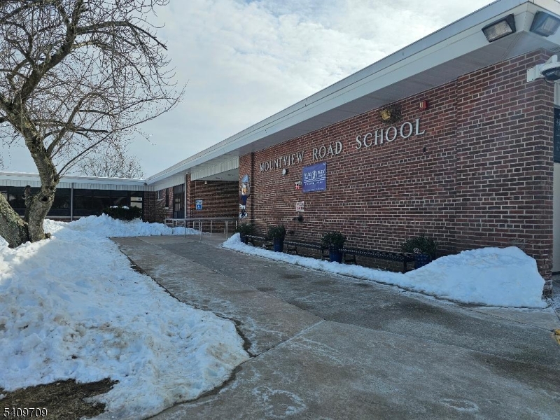 Cedar Knolls - Residential