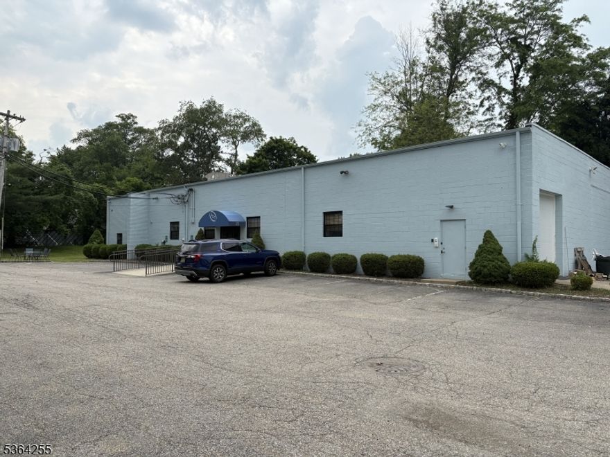 Excellent contractor use shop that is currently fit up with 4,500+/- square feet of office space. Can be opened to accommodate shop space, repair space, etc. Outside storage permitted in a fenced secure lot.