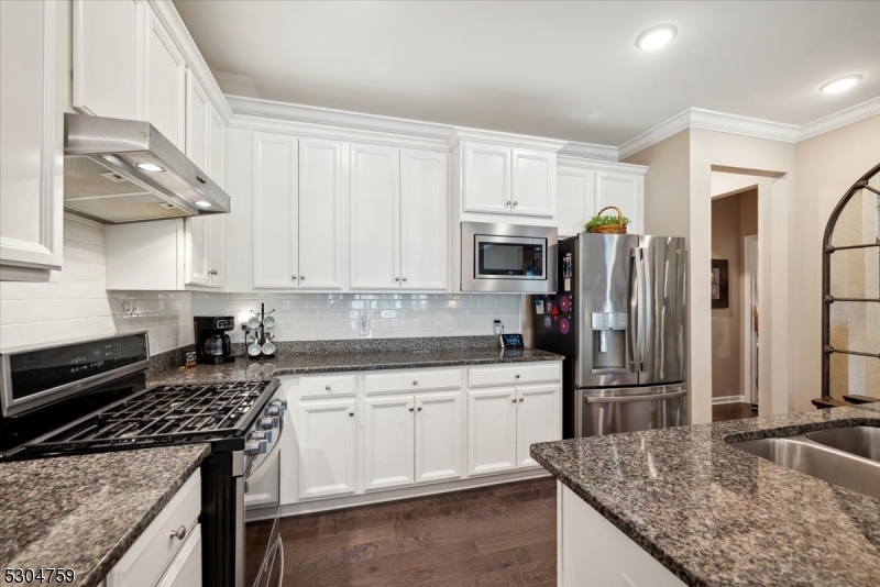 HUNTERDON CREEKSIDE - Residential