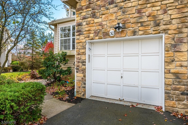 Crestmont Manor - Residential