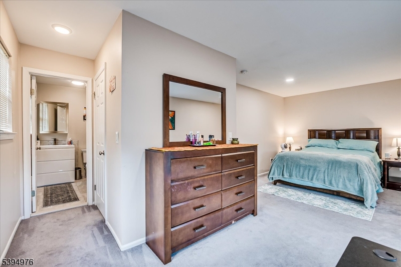 Crestmont Manor - Residential