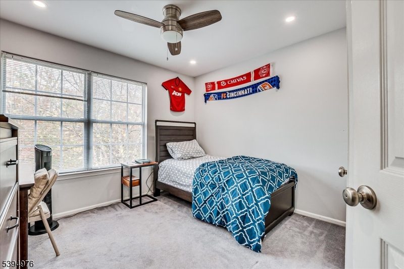 Crestmont Manor - Residential