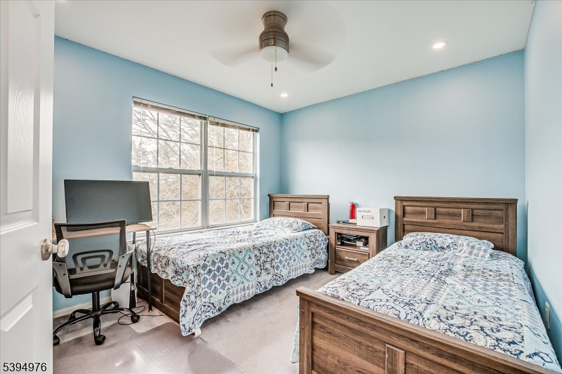 Crestmont Manor - Residential