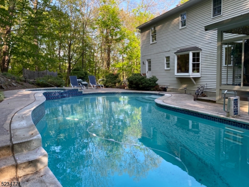 High Crest - Residential