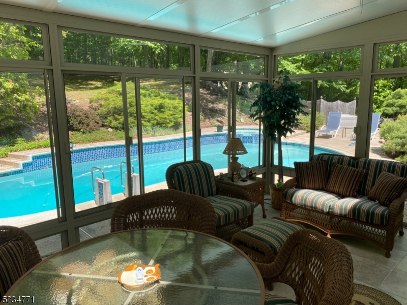 High Crest - Residential