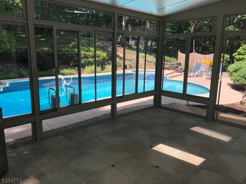 High Crest - Residential