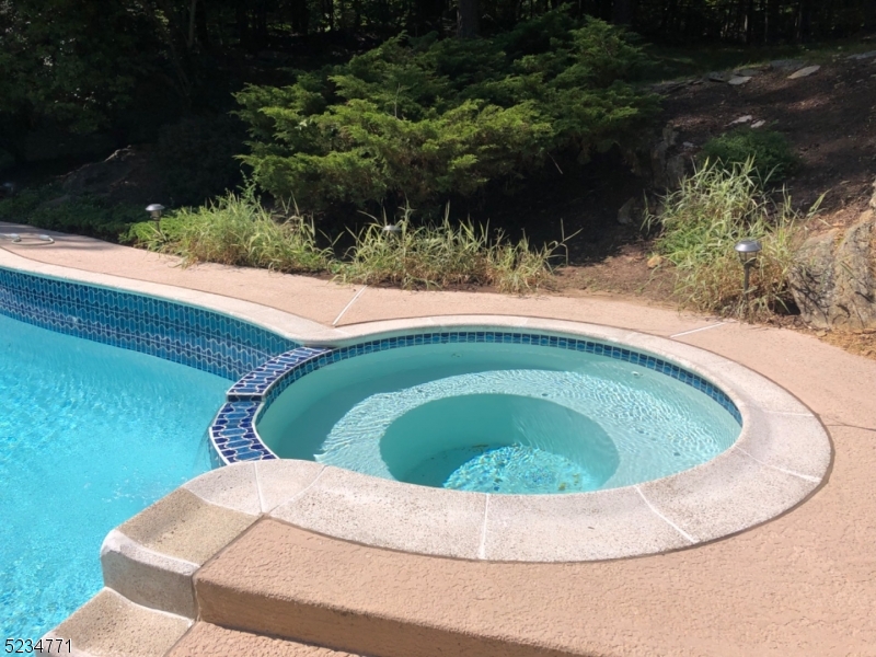 High Crest - Residential