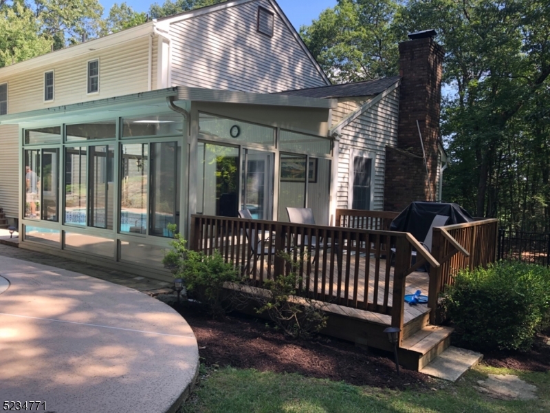 High Crest - Residential