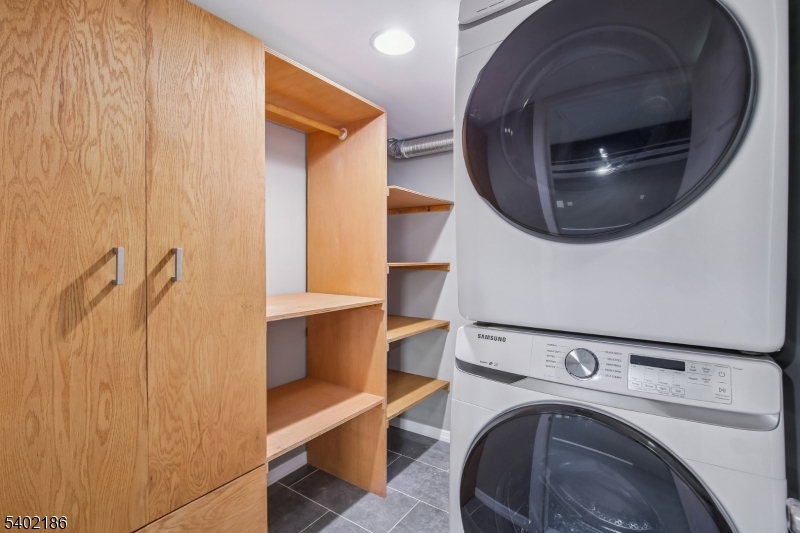 Fayson Lakes - Residential