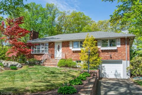 42 Hillcrest Dr, Bloomingdale Boro, NJ 07403 - MLS#: 3960481