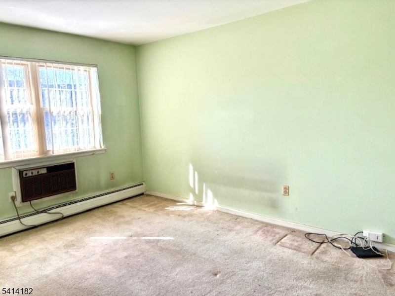 Valley Stream - Residential