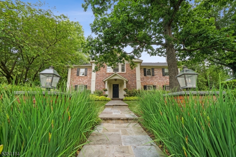 CRESCENT / GLENWOOD - Residential