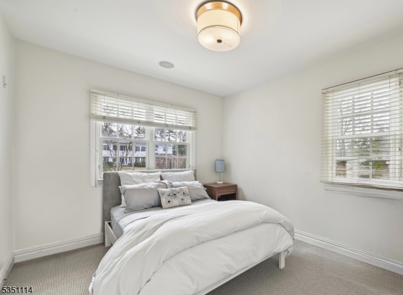 CRESCENT / GLENWOOD - Residential