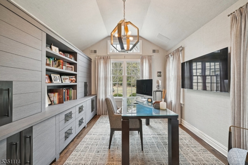 CRESCENT / GLENWOOD - Residential