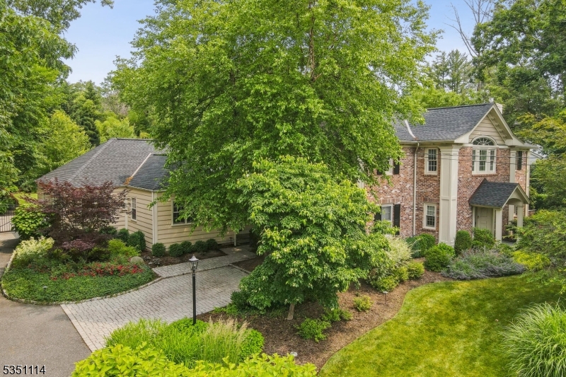 CRESCENT / GLENWOOD - Residential