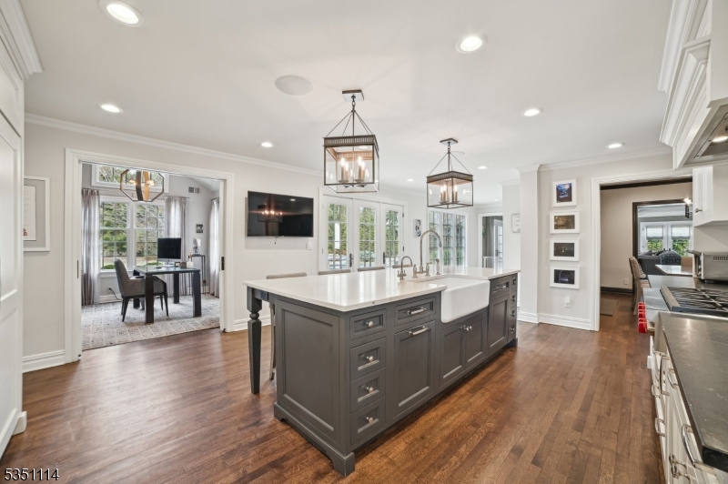 CRESCENT / GLENWOOD - Residential