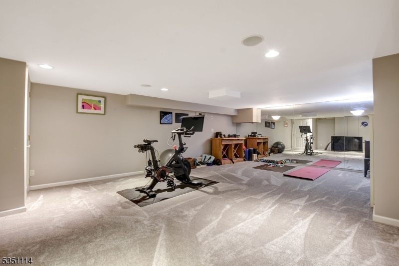 CRESCENT / GLENWOOD - Residential