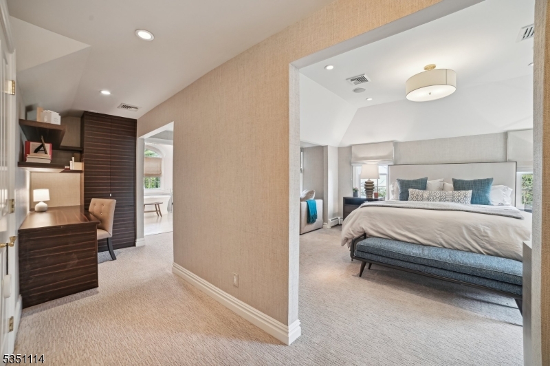 CRESCENT / GLENWOOD - Residential