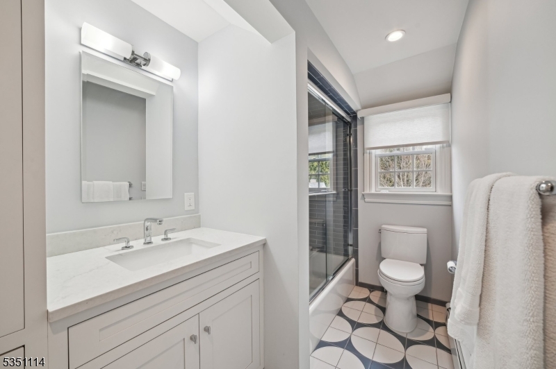 CRESCENT / GLENWOOD - Residential