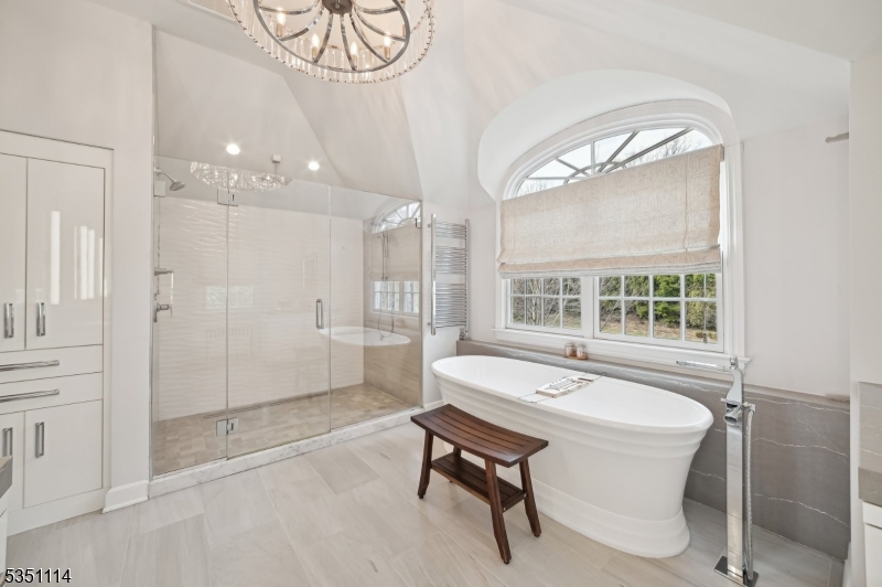 CRESCENT / GLENWOOD - Residential