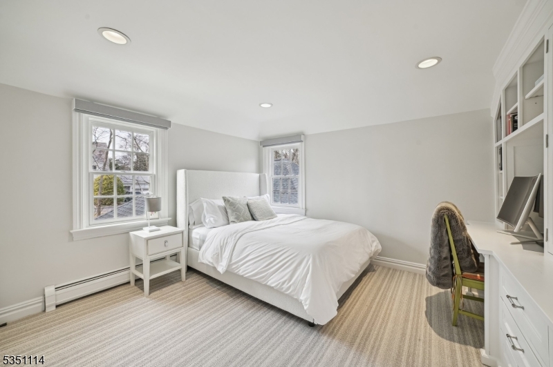 CRESCENT / GLENWOOD - Residential