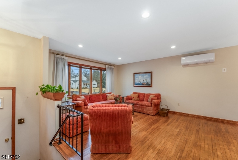 BRADLEY GARDENS - Residential