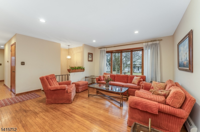 BRADLEY GARDENS - Residential